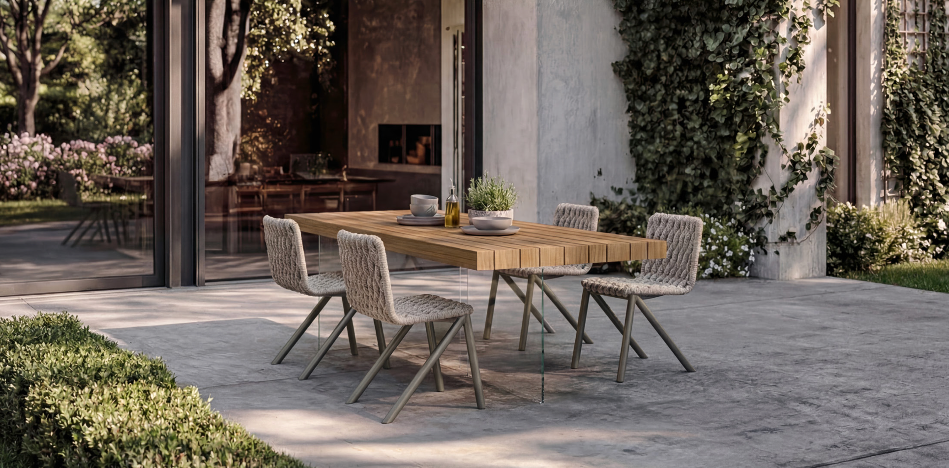 Tavolo Air Outdoor in teak con sedie Mezzaria Outdoor — pagina catalogo