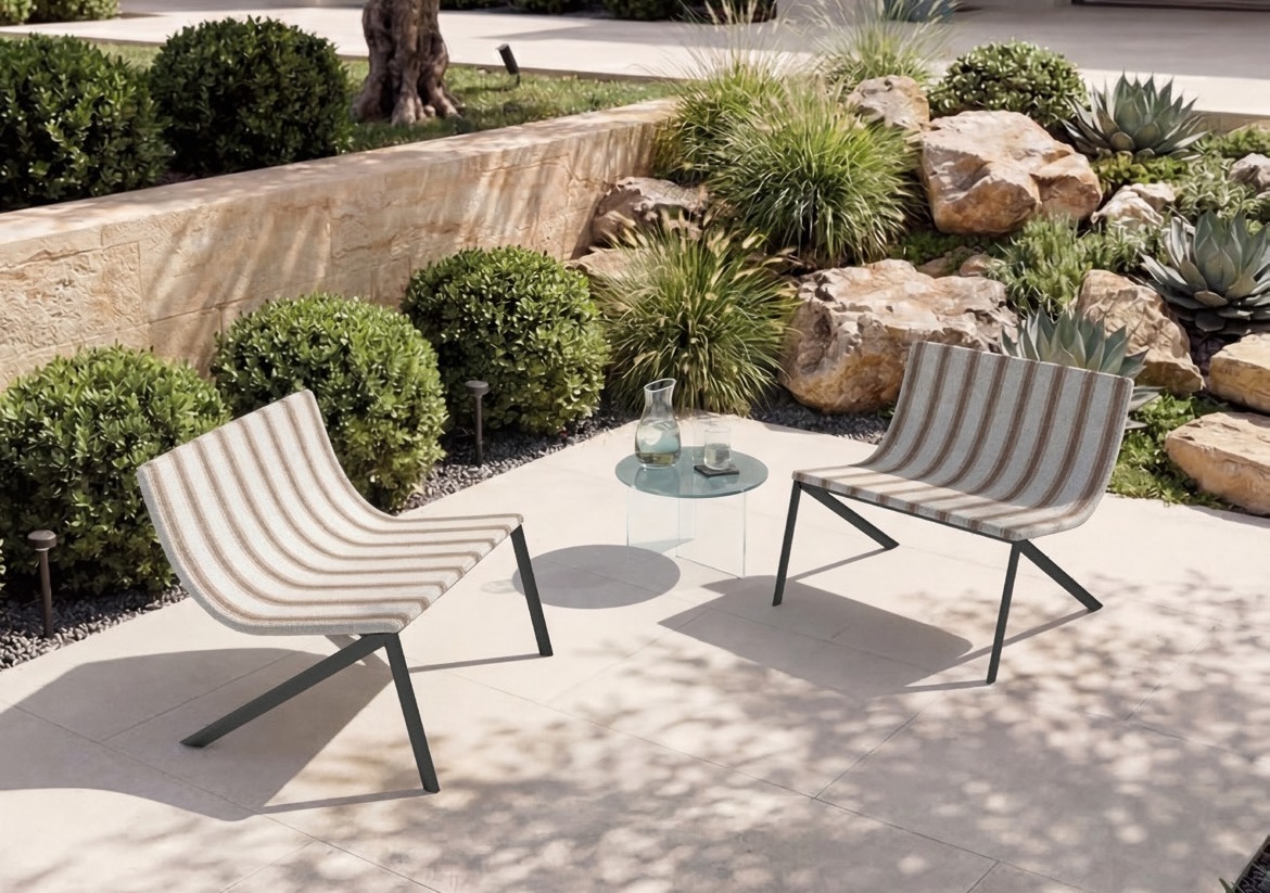 Mezzaria Outdoor Armchair — Stripe 01 fabric, gambe Nero